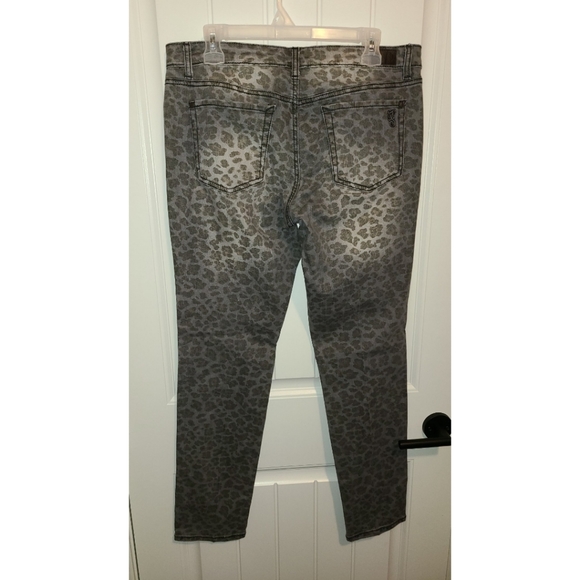 Jessica Simpson leopard cheetah skinny jeans 31 - Picture 4 of 5